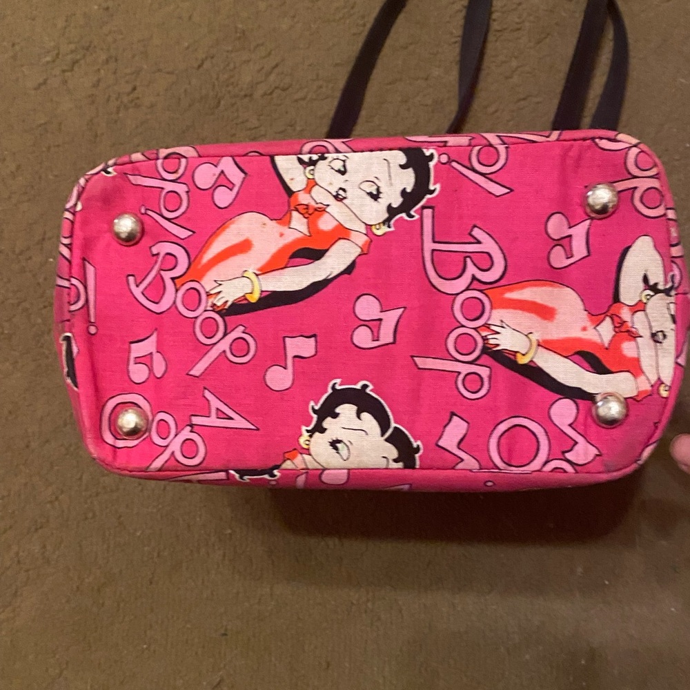 Betty boo medium size shoulder size hand bag